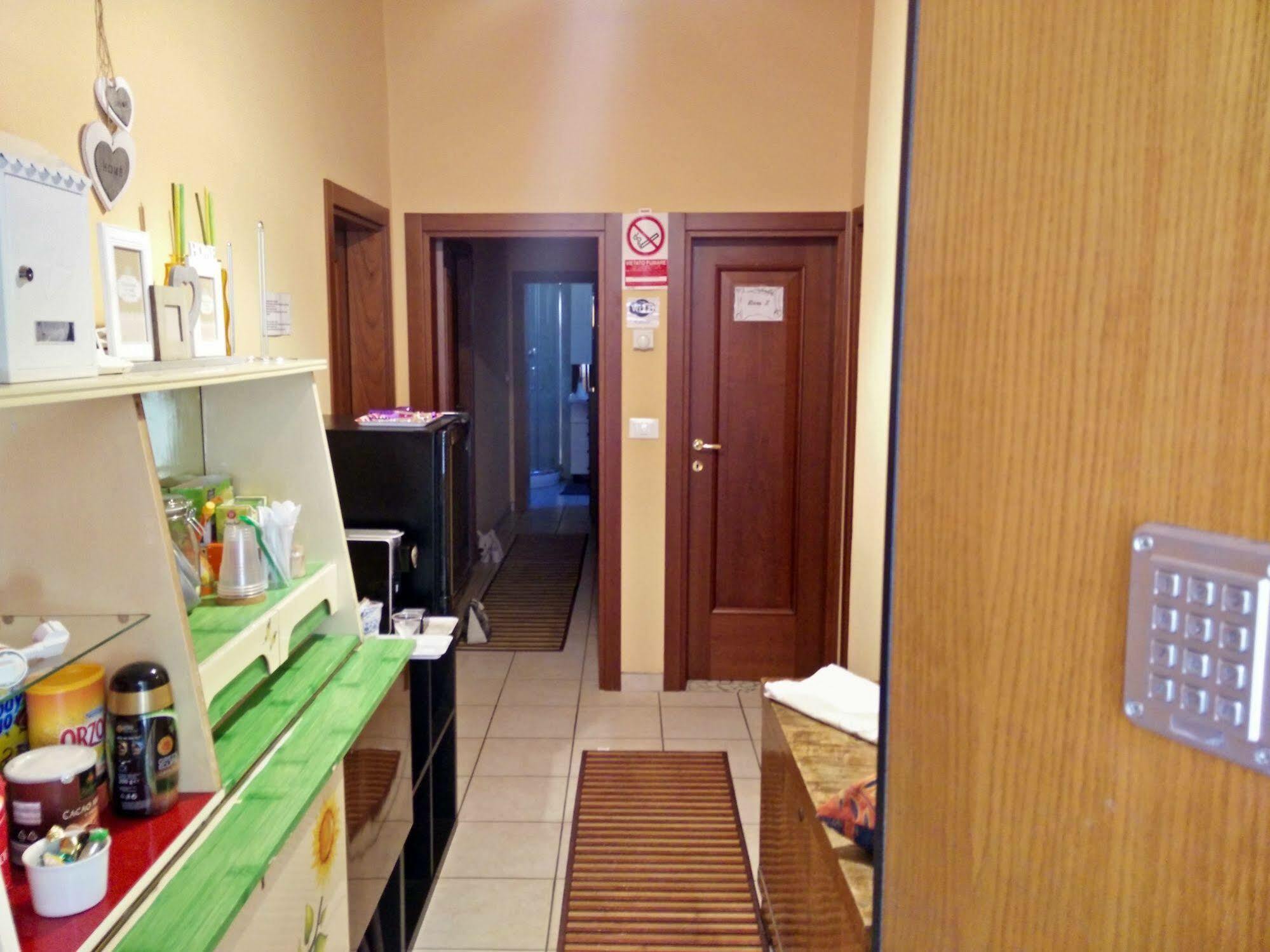 Stazione Centrale Bed and Breakfast Bologna Eksteriør billede