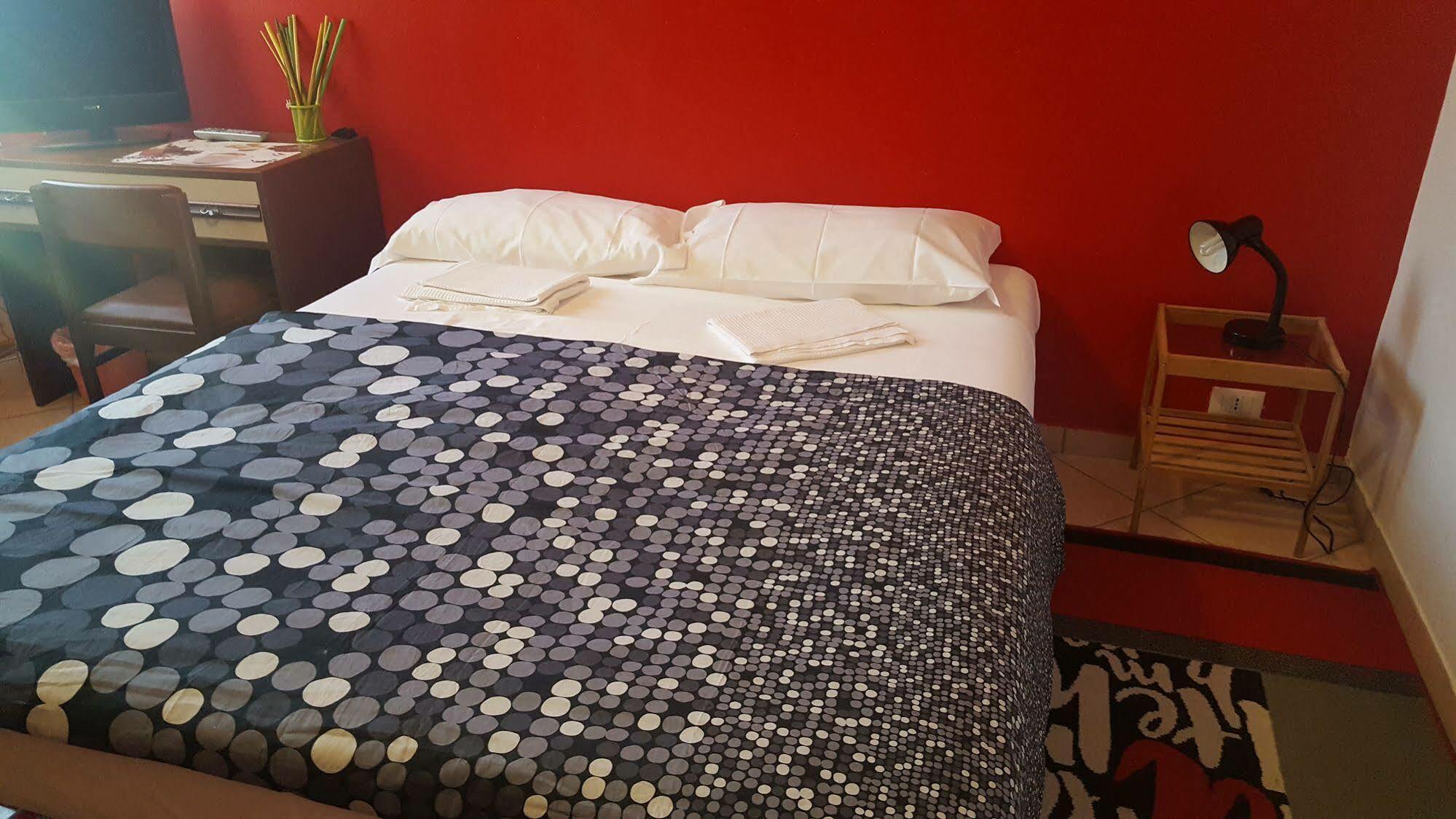 Stazione Centrale Bed and Breakfast Bologna Eksteriør billede