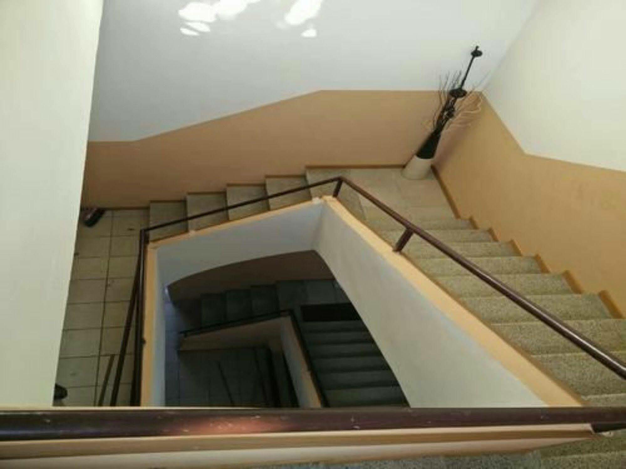 Stazione Centrale Bed and Breakfast Bologna Eksteriør billede