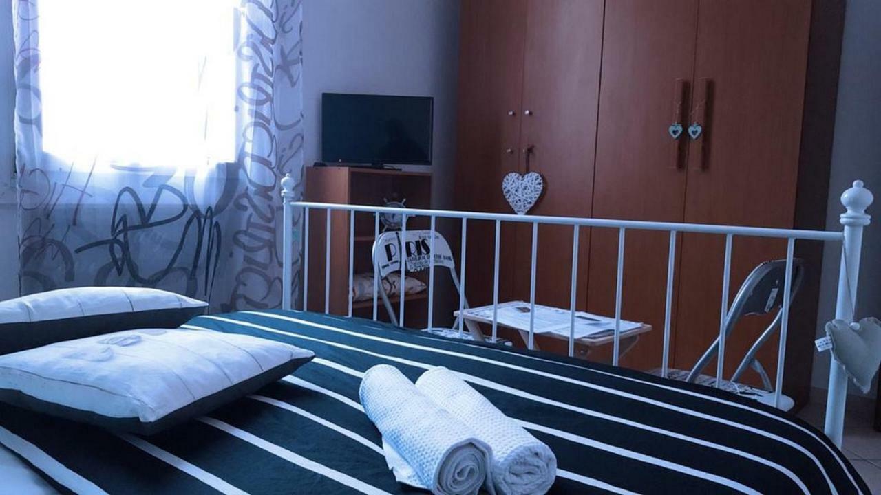 Stazione Centrale Bed and Breakfast Bologna Eksteriør billede